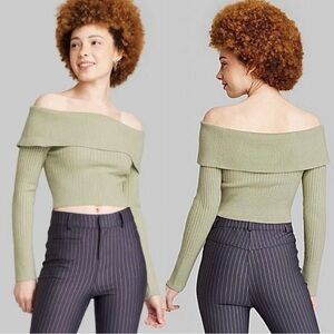 Off the shoulder fitted top Size M Sage Green